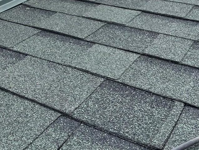 明石市の葺き替えに使用したリッジウェイアスファルトシングル